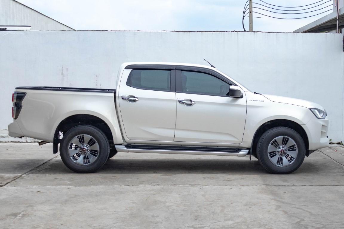 Isuzu Dmax Cab4 Hilander 1.9 Z M/T 2021 *LK0478*